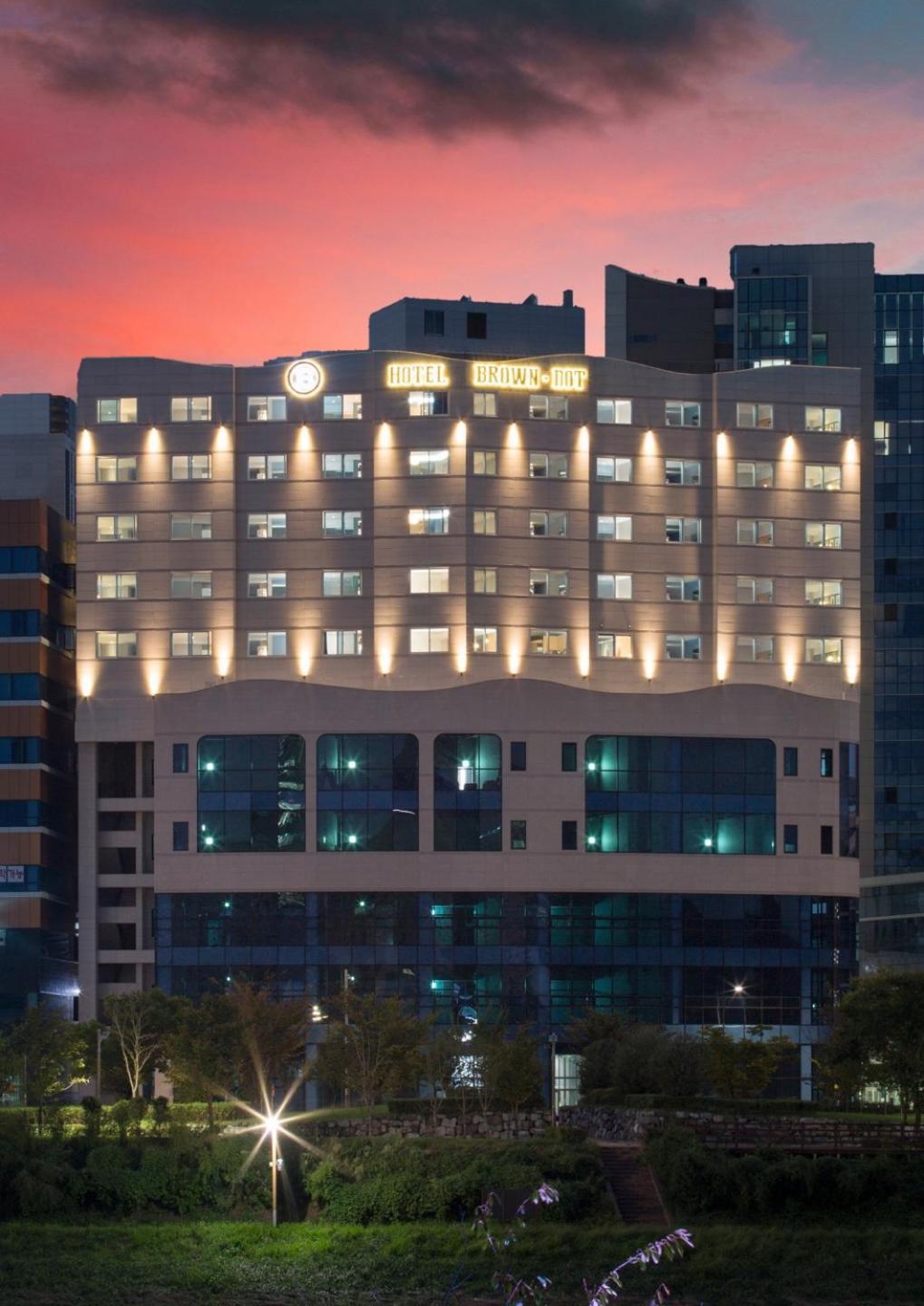 Brown Dot Hotel Jinju Dış mekan fotoğraf